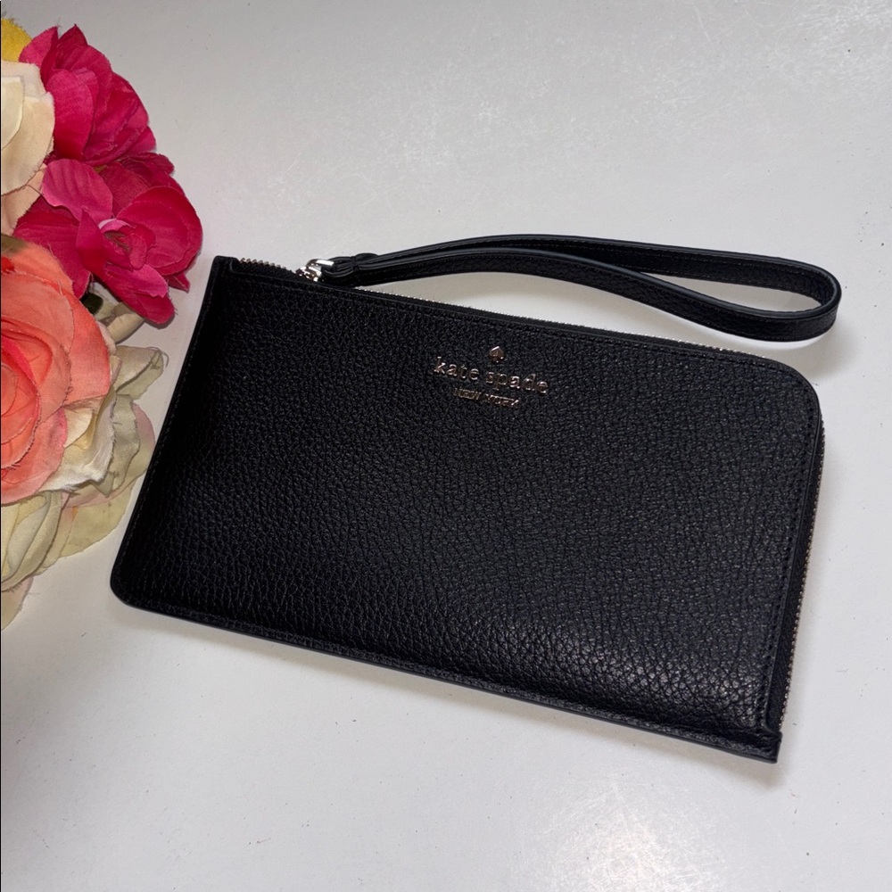 Kate Spade Black Textured Wristlet NYC GIRL UPTOWN CHIC